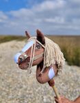 Hobby Horse Mały koń na kiju Premium - western III gniady z jasną grzywą A4 - 7