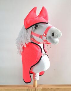 Zestaw dla Hobby Horse A3: derka + nauszniki – neon pink